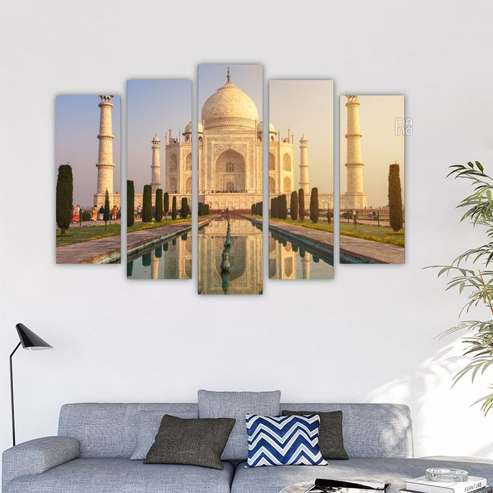 Taj Mahal at sunset
