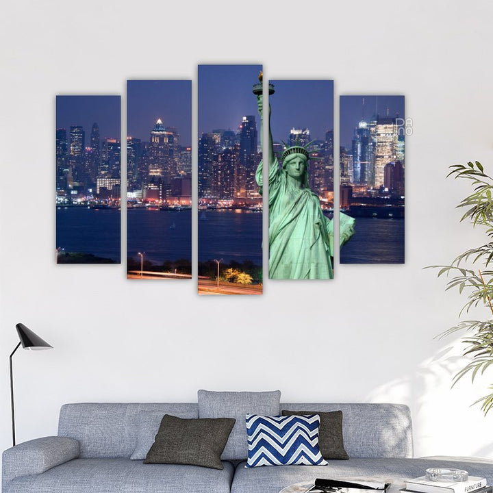 Statue of Liberty night view