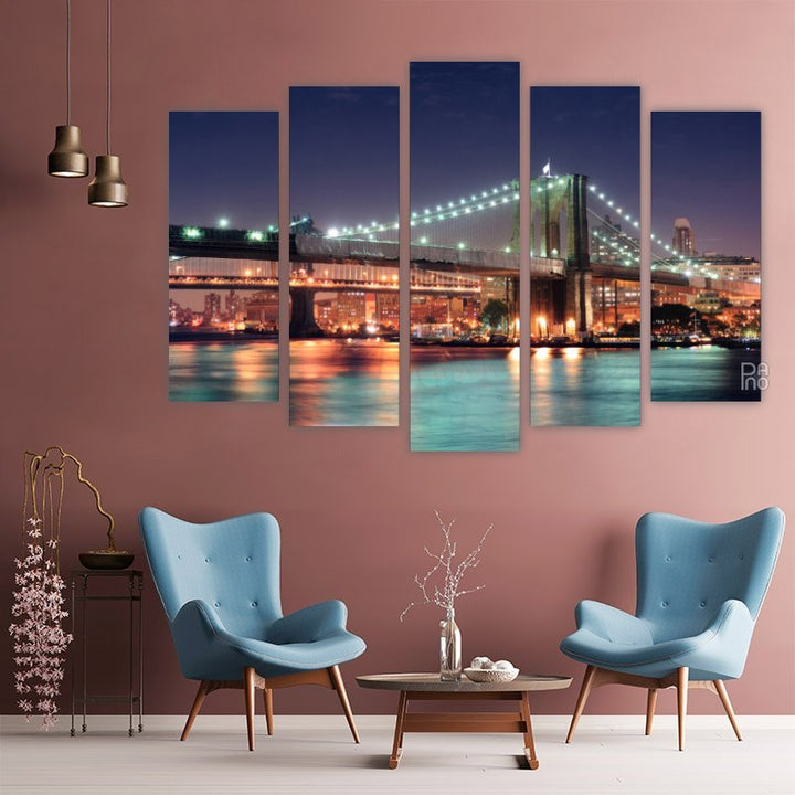 Brooklyn Bridge Nachtansicht mit Reflexion