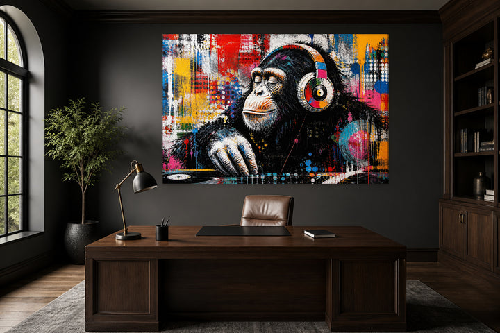 DJ Monkey Pop – interior view 1