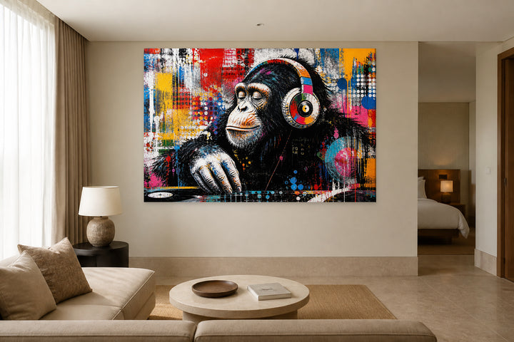 DJ Monkey Pop – interior view 3
