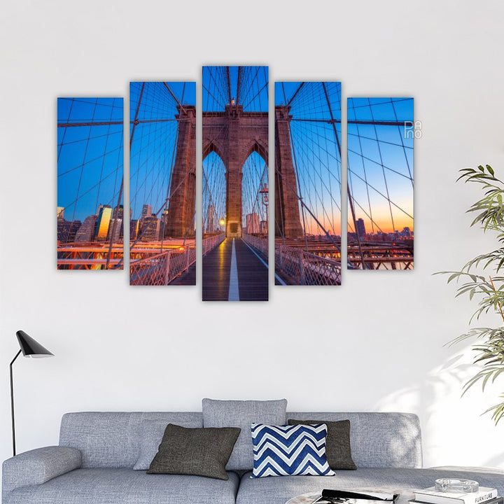 Brooklyn most s Manhattanom u pozadini iznad rijeke - zidna ukrasna ploča na tvrdoj podlozi