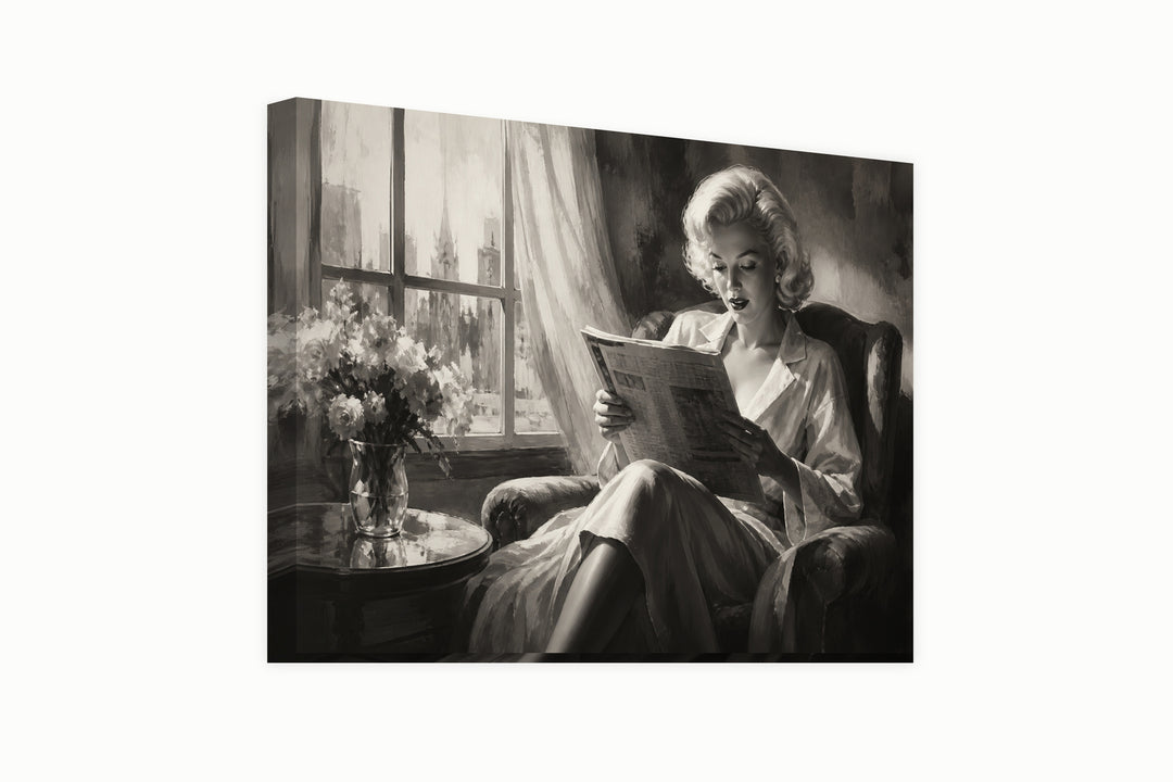 Marilyn Monroe Daily reading – front view