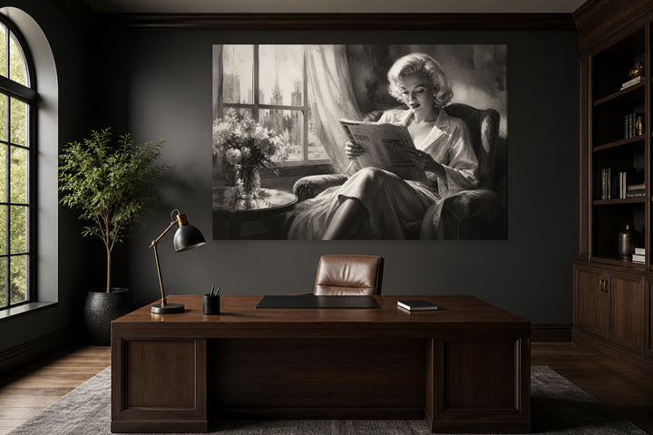Marilyn Monroe Daily reading – interior view 1