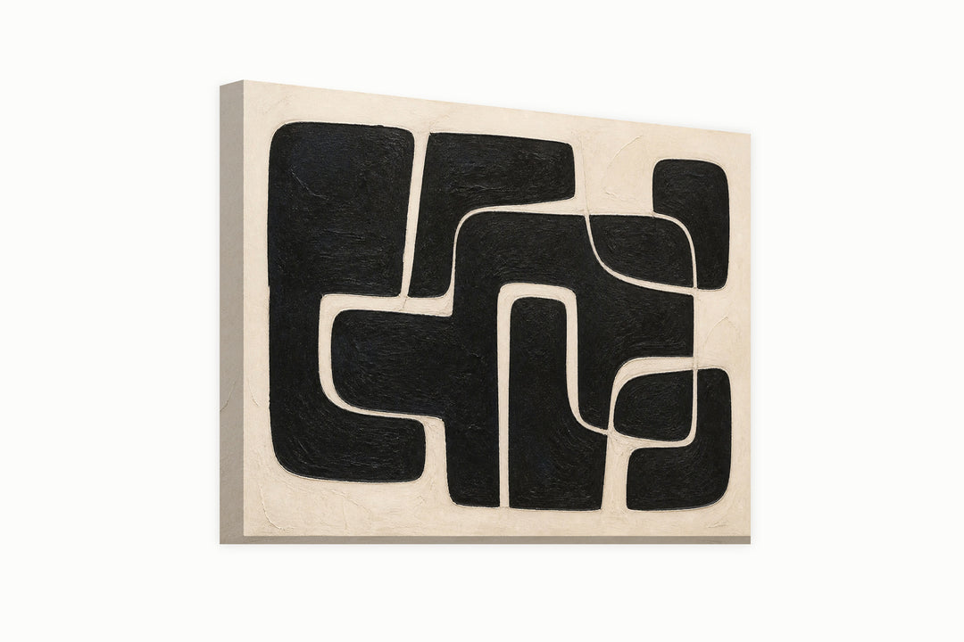 Black labyrinth and cream – front view