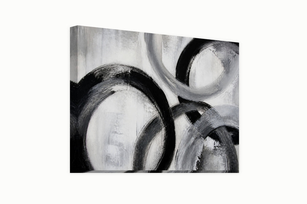 Black and gray circles – front view
