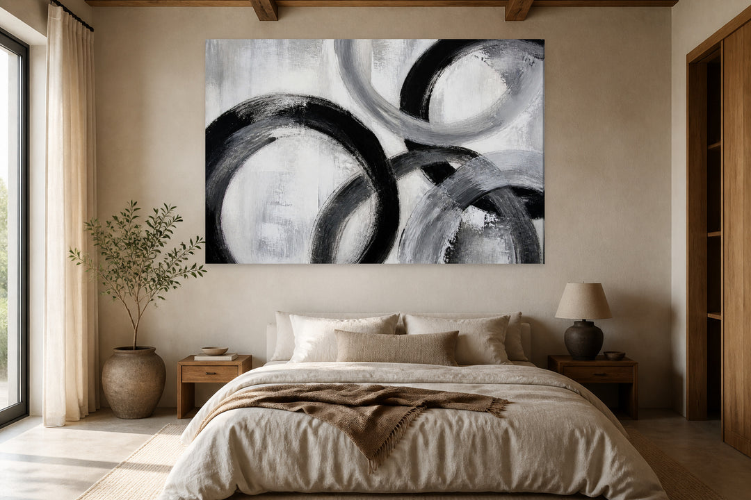 Black and gray circles – interior view 2