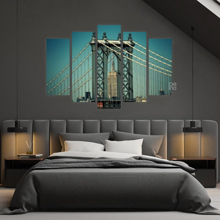 Manhattan Bridge close-up in New York