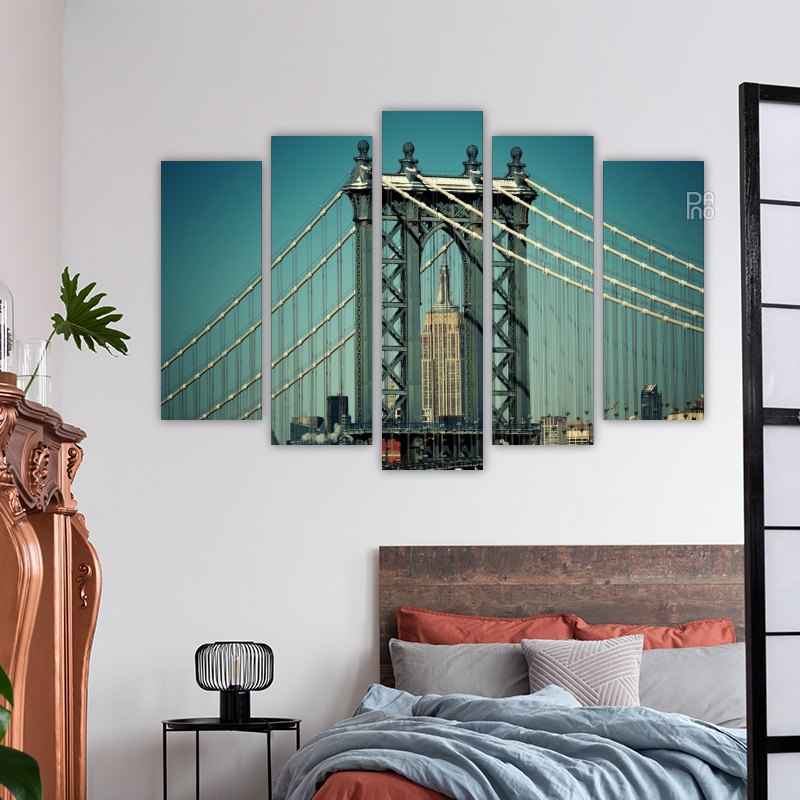 Manhattan Bridge close-up in New York