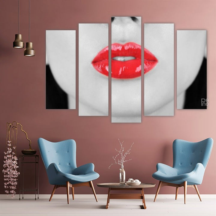 Retro red lips