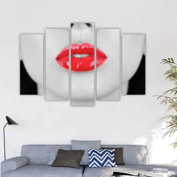 Retro red lips