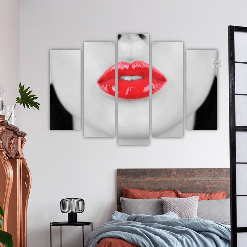 Retro red lips