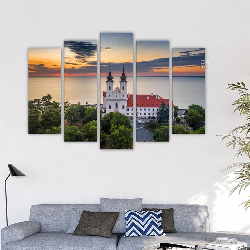 Benediktinerkloster bei Sonnenuntergang