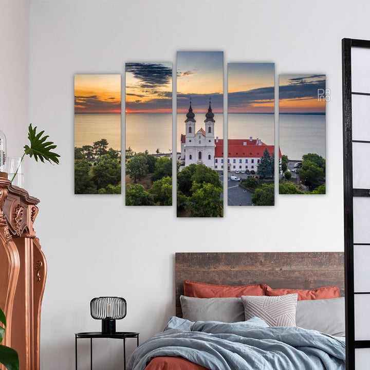 Benediktinerkloster bei Sonnenuntergang
