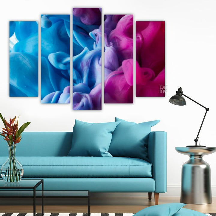 Explosion aus Blau und Lila