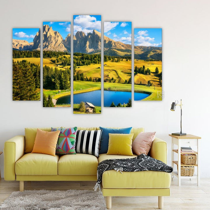 See und Berge bei Sonnenuntergang