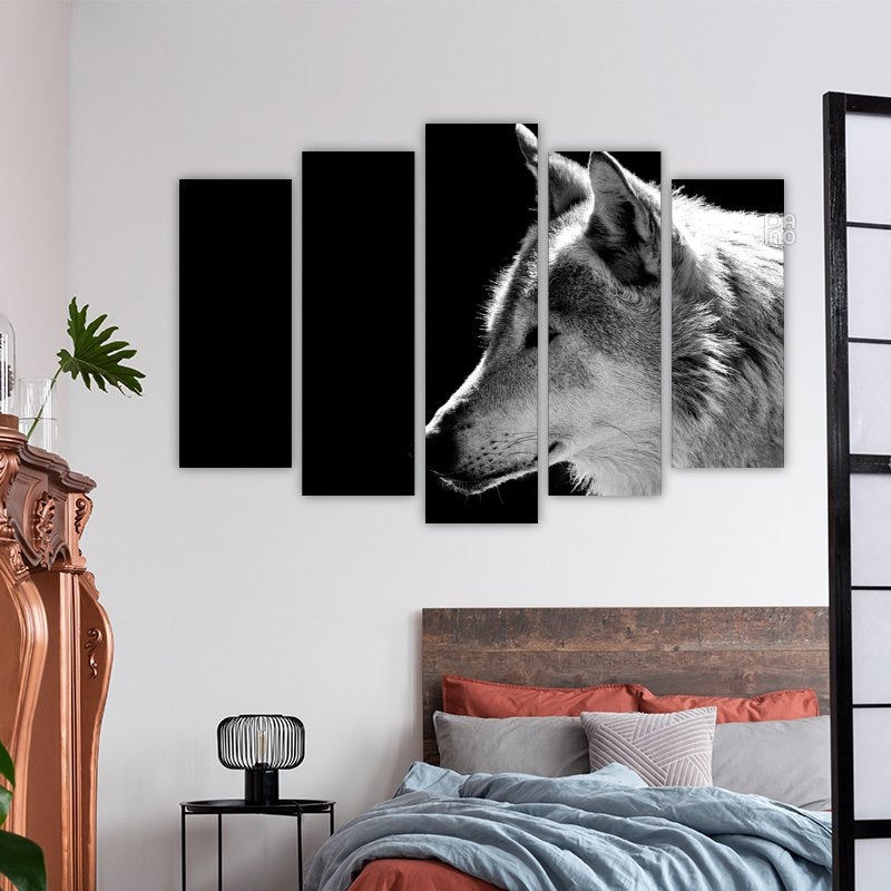 The wolf's head