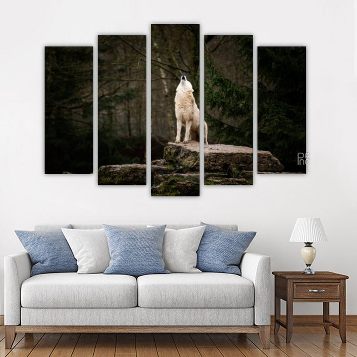 Howling white wolf