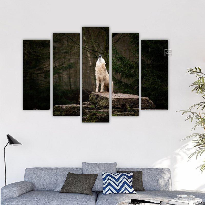 Howling white wolf