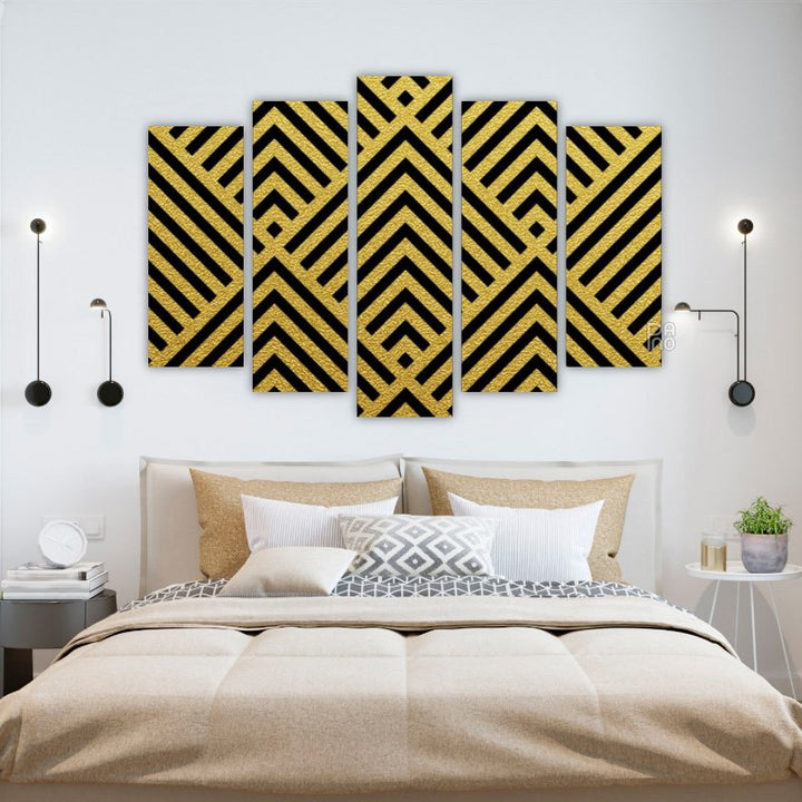 Geometric golden pattern