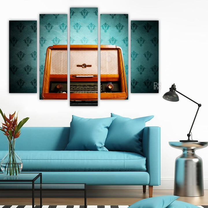 Retro radio