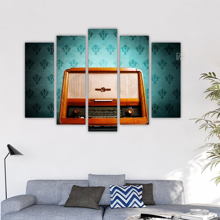 Retro radio