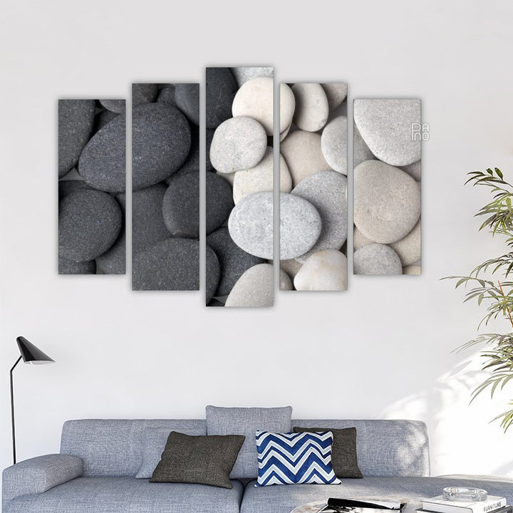 Black and White Stones