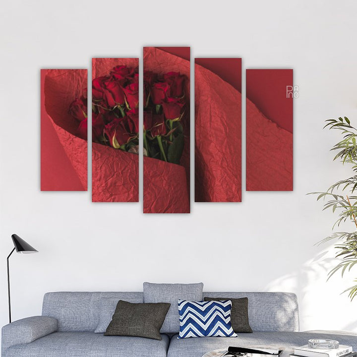 Bouquet of red roses