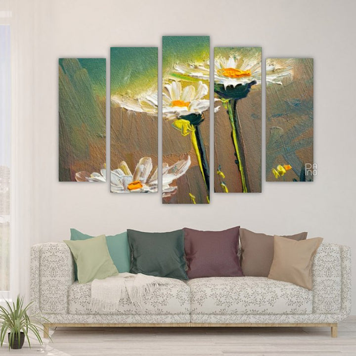 Oil painting with daisies