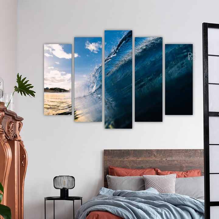 Wave in the ocean
