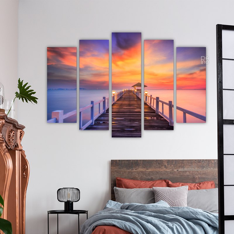 Bridge to the sea