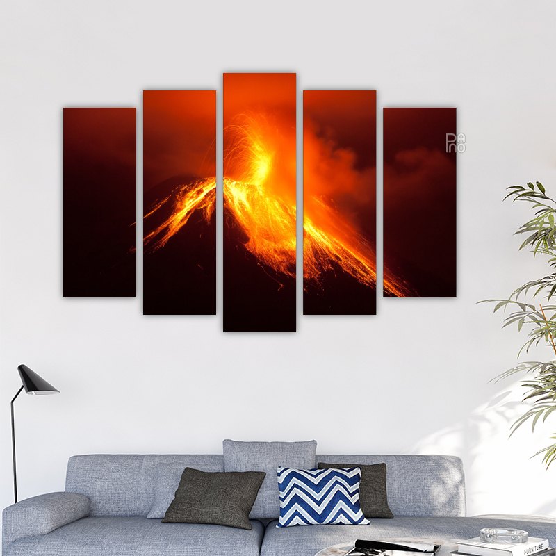 Vulkaneruption bei Nacht